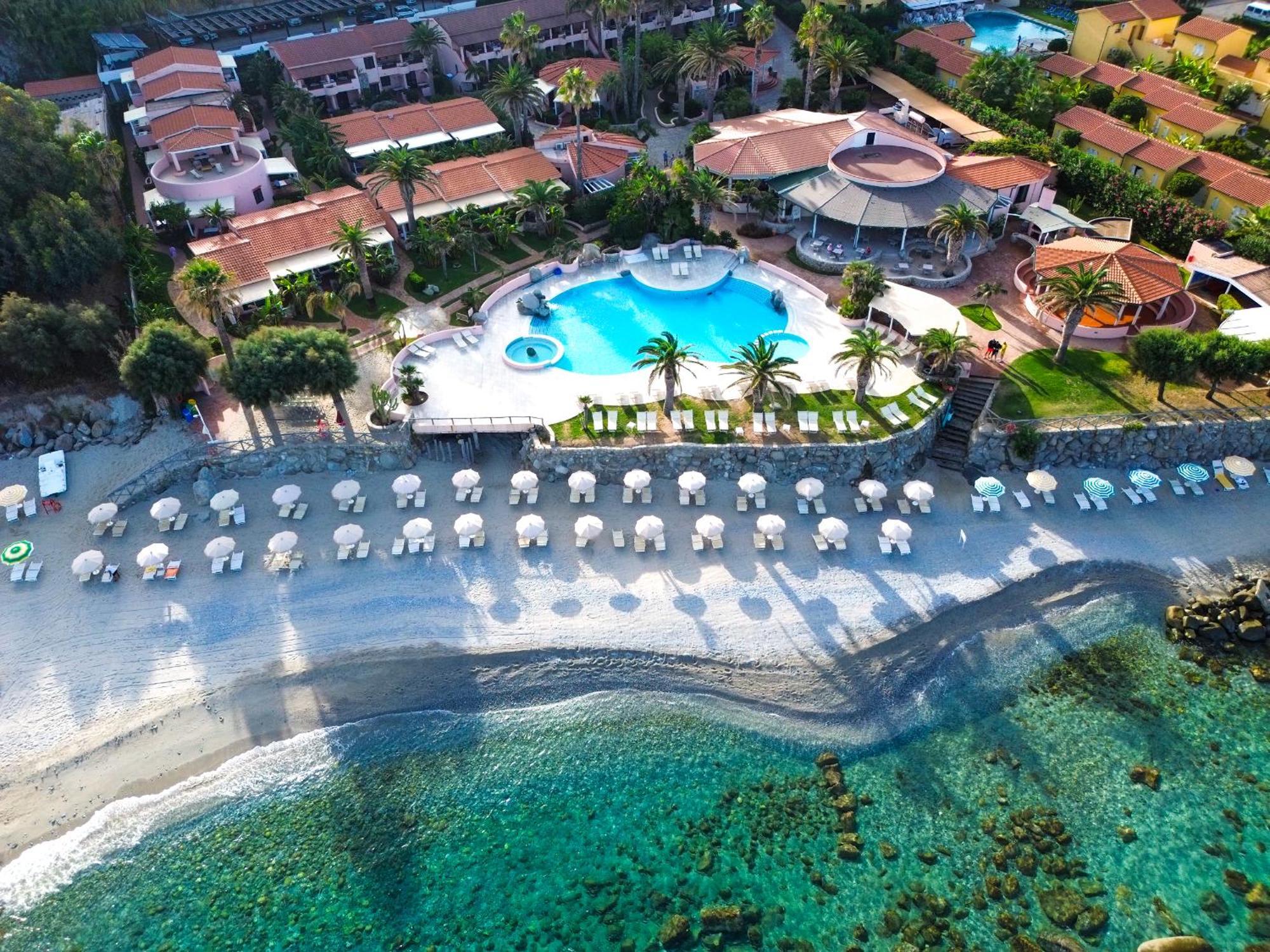 Апарт-отель Villaggio Cala Di Volpe Капо-Ватикано